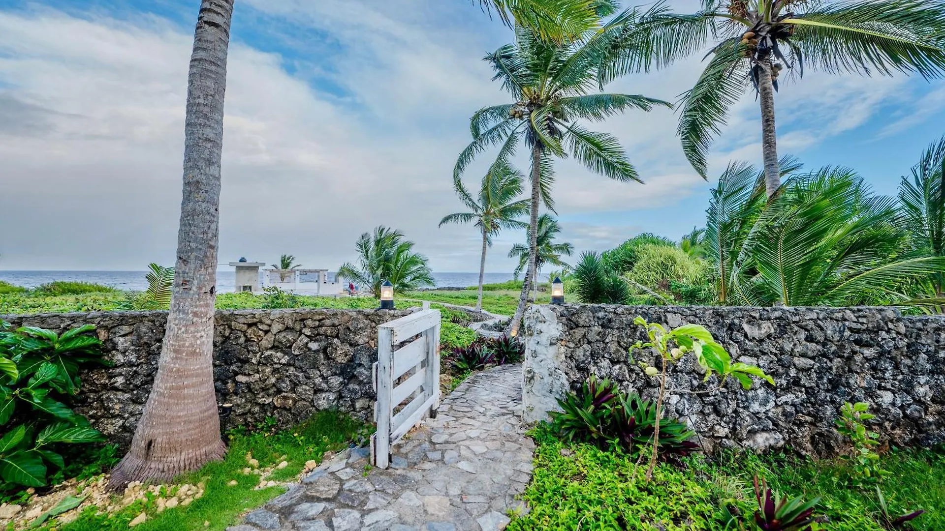 PALM HOUSE - LUXURY VILLA - SAMANÁ - Ocean Front Sánchez
